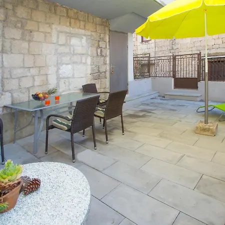 Silvana Apartment